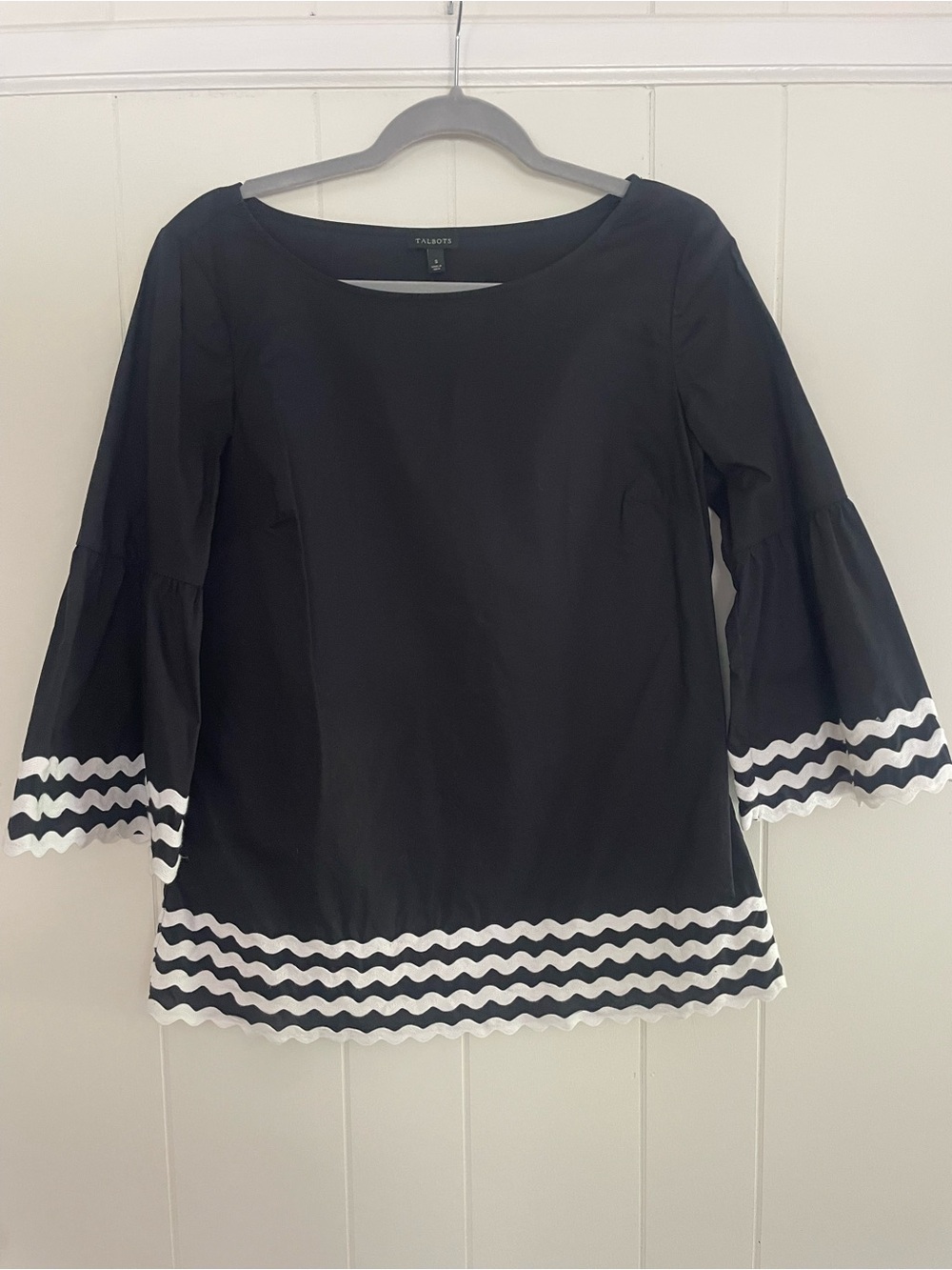 Talbots black & white rickrack top